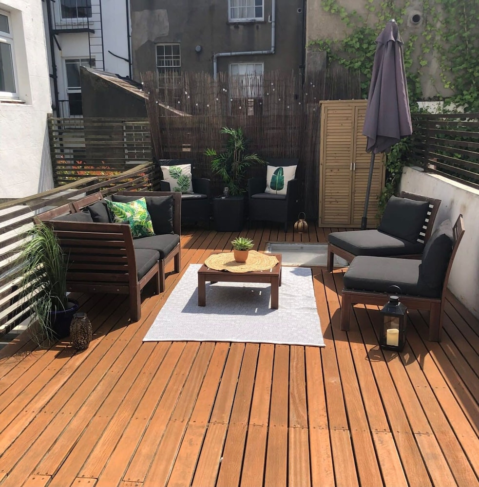 Host Stay Temple Street Townhouse view 5