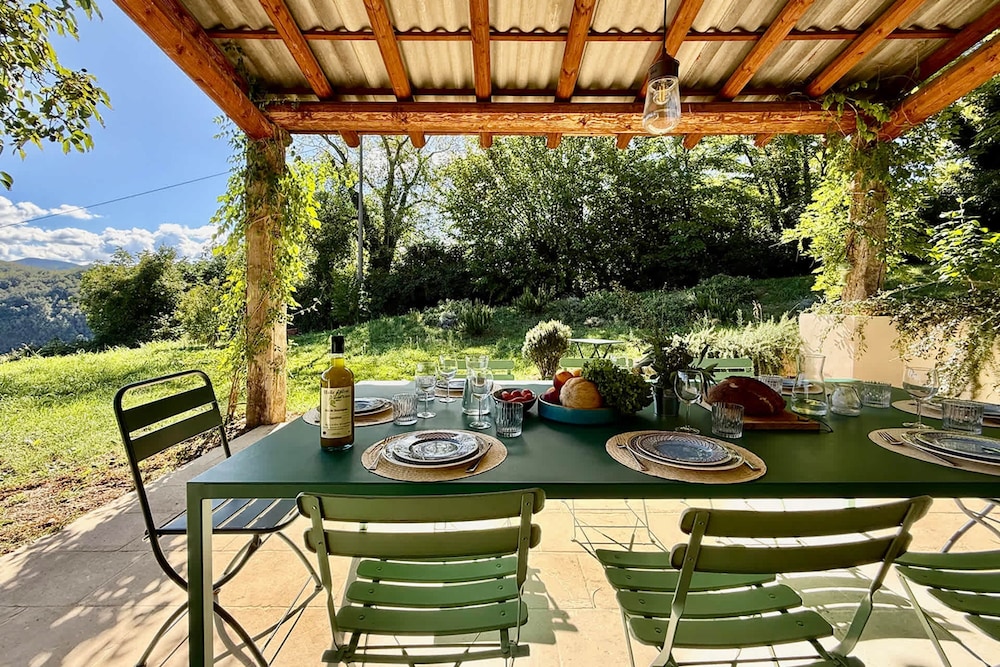 Villa Poggio Castellaro by Boutique in the Heart of Italy s Food Valley Emilia-romagna