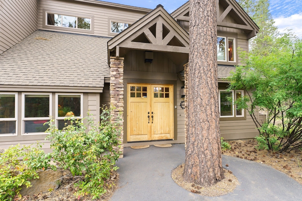 4 Red Fir 6 Bedroom Home