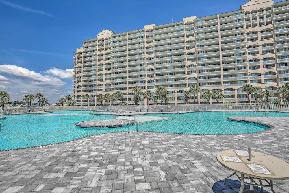 Resort Pool & Golf: Centrally Located NMB Retreat!