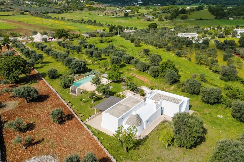 Ker Rail Villa with Pool by Wonderful Italy