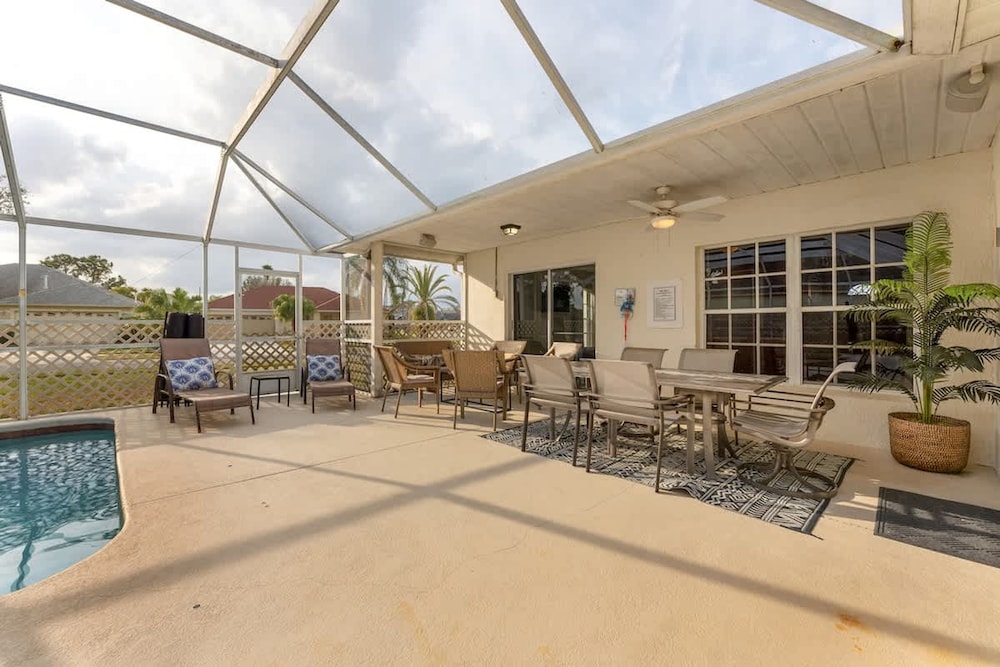 New Listing Pool and Game Room 4BR