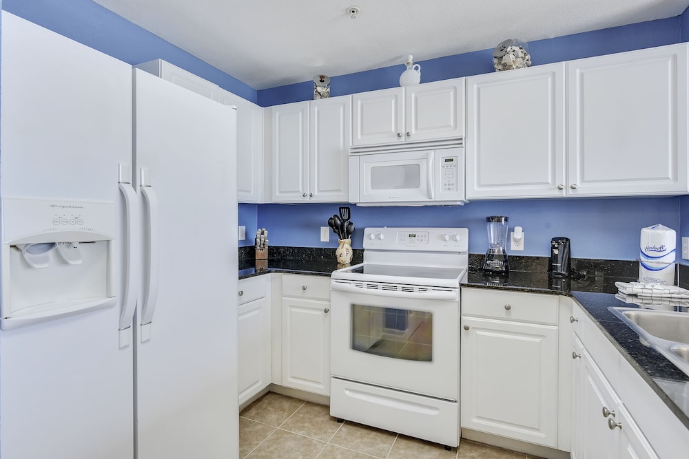 Tidewater by Book That Condo