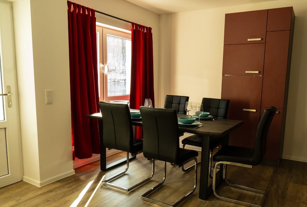 Holiday Apartment With Lake View