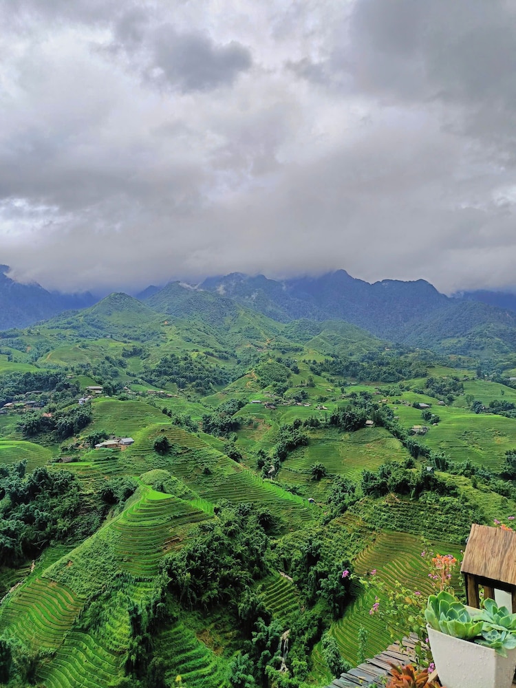 Sapana Mountain Retreat
