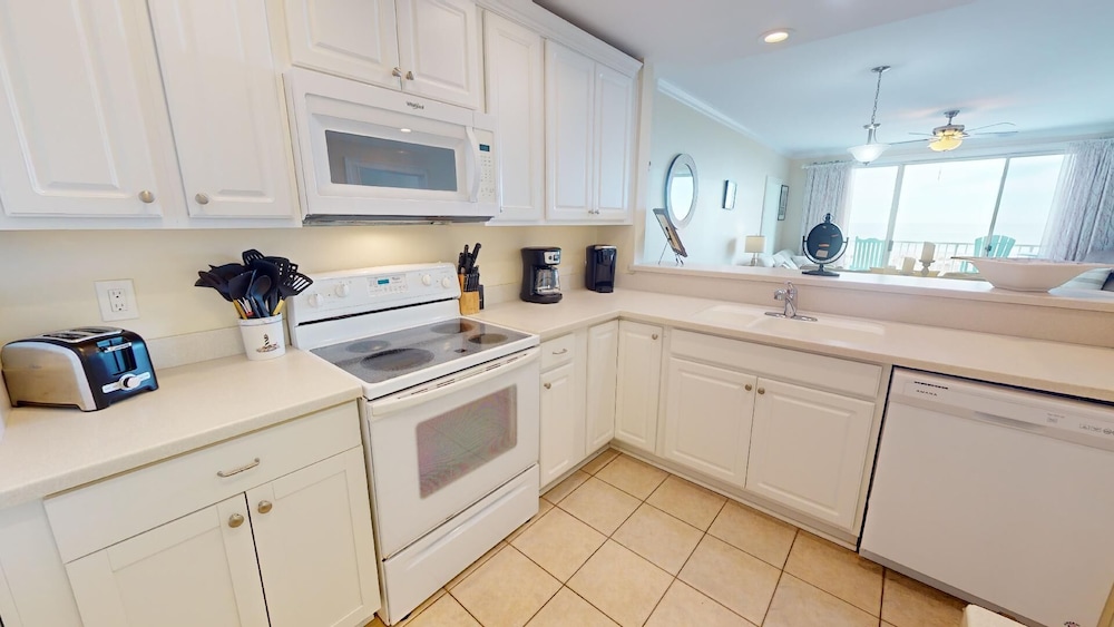 Beach House 2 by Tybee Vacation Rentals