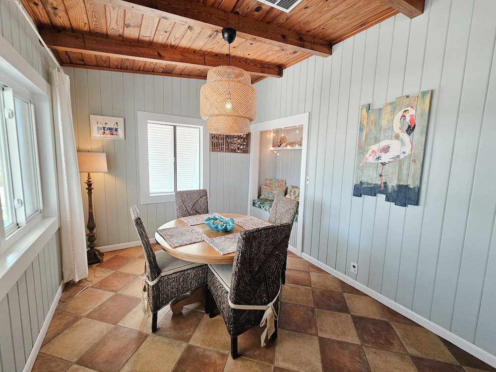 Charming 3br/2ba Boho Beach Cottage in Gulf Shores