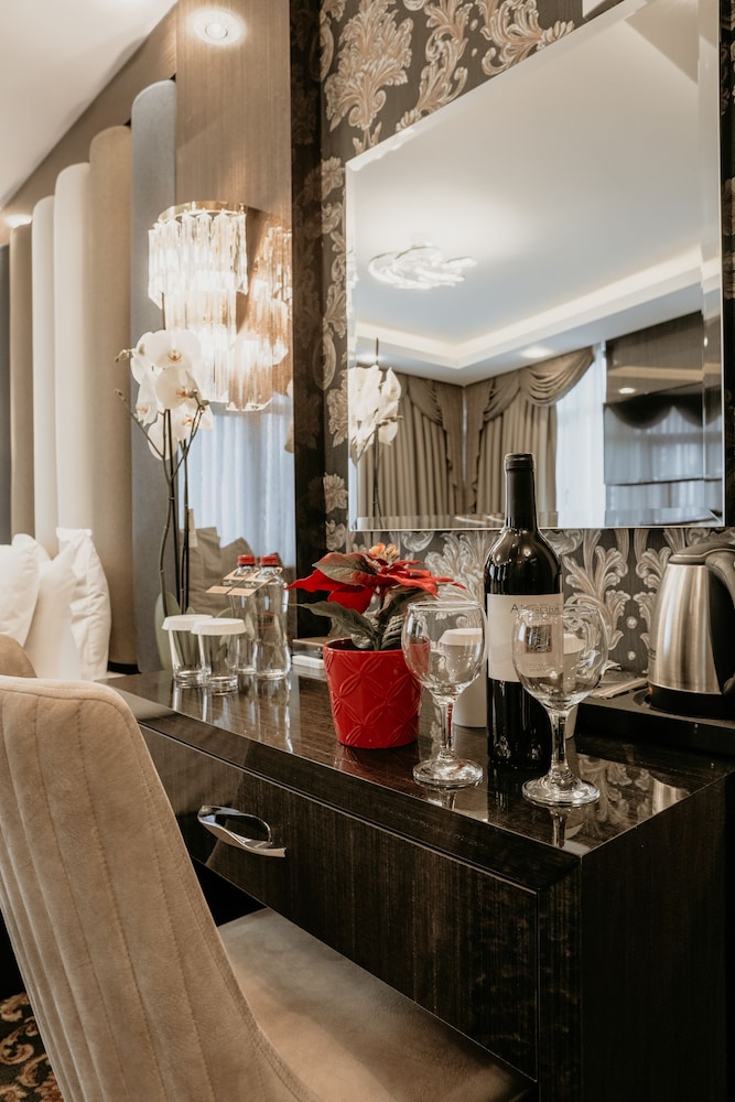 Grand Lark Otel - Image 94