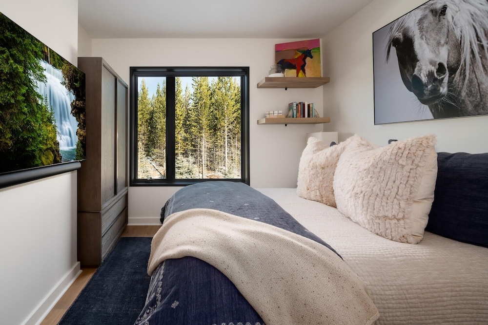 Big Sky Lake Lodge