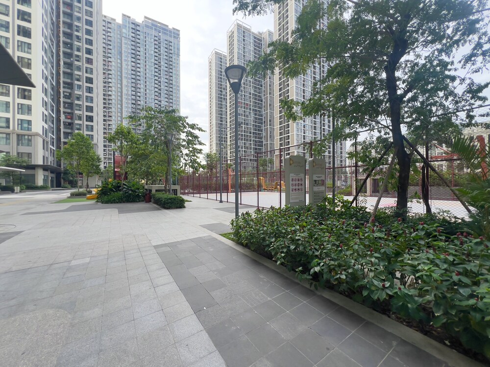 Luxhousing Masteri West Heights