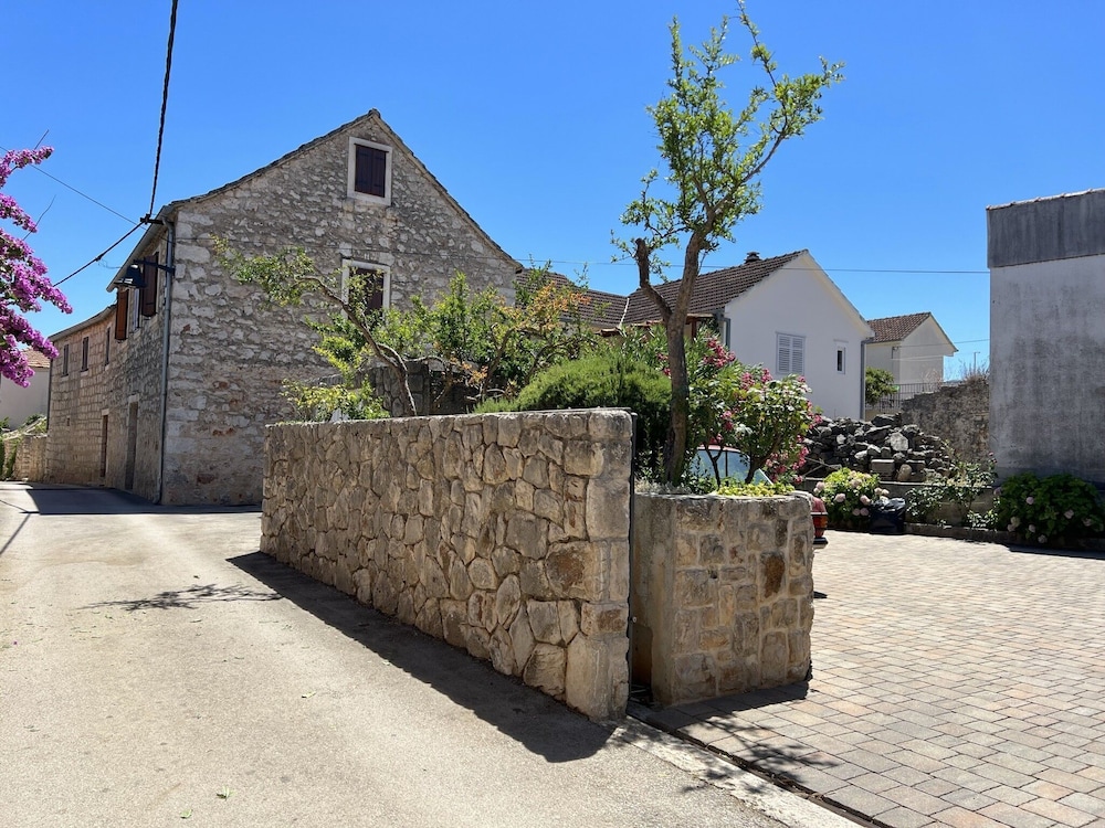 Photo 14