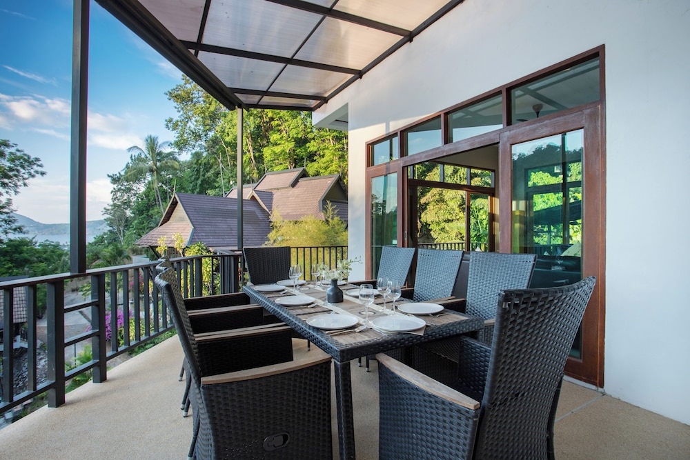 Emerald Hill Villas