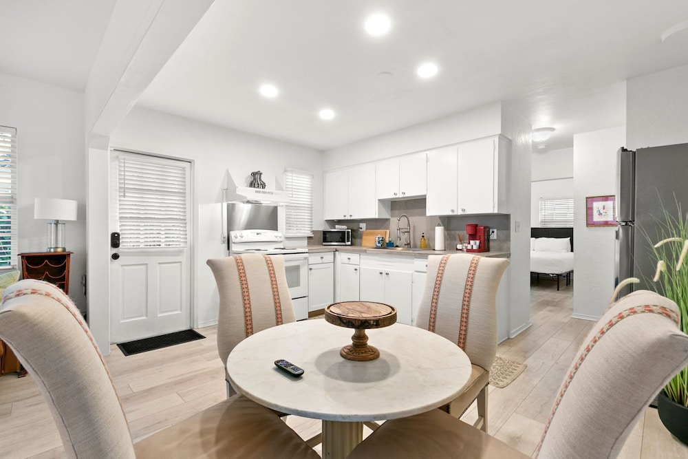 NEW Bayside Escape Cozy Hideaway Near Bayshore