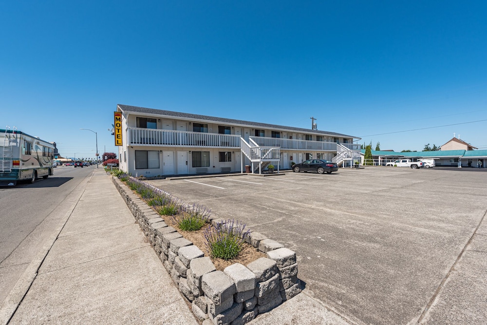 Sundowner Motel
