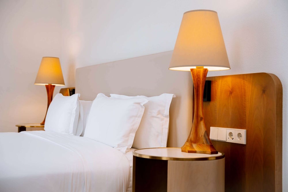 Wyndham Residences Aqkol