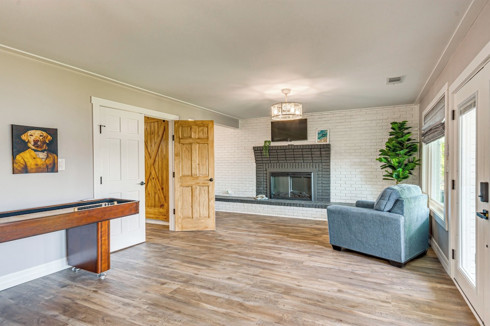 Bayfront Milton Retreat With Dock & Game Room