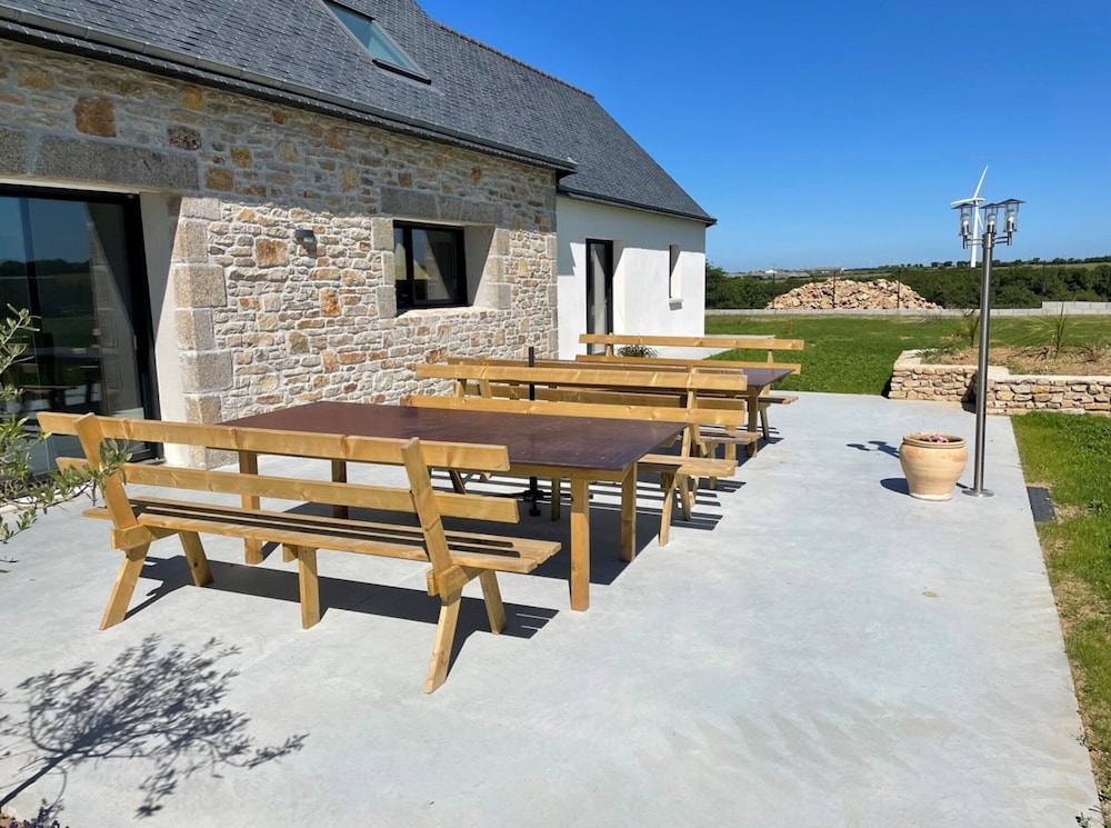 House in Ploudalmezeau With Heated Pool & Beaches