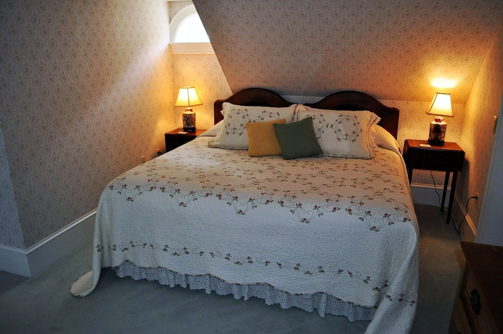 Bar Harbor Vacations - Stone Throw Cottage - Property Image 32