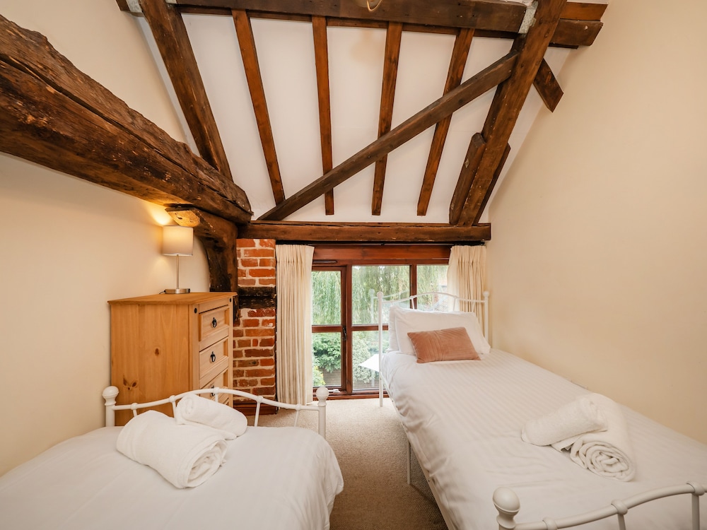 Maple Barn: Lux Rural Retreat Near Norfolk Coast
