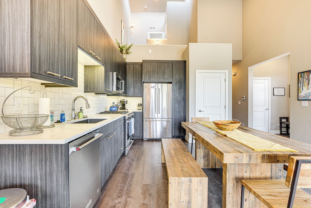 Walk to Dtwn: Fraser Retreat w/ Hot Tub & Views!