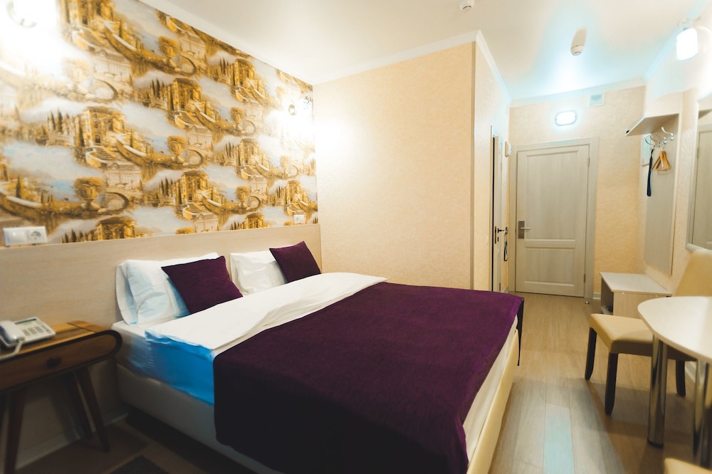 Hotel City