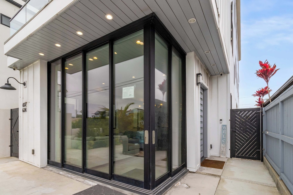 @ Marbella Lane - Luxi 4BR Haven w/ Skyscape Views
