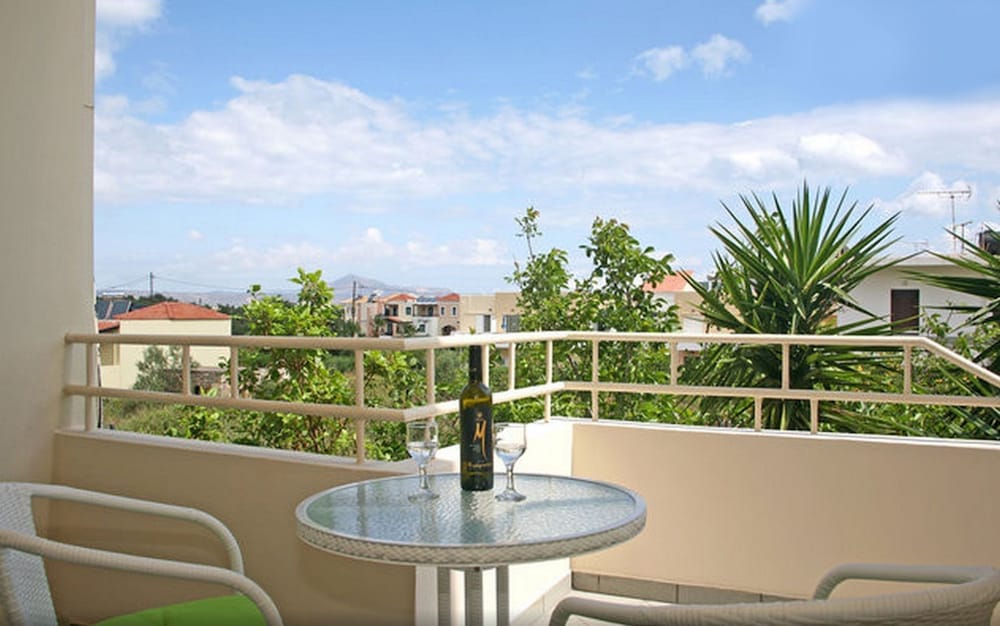 Armonia Apartments & Studios
