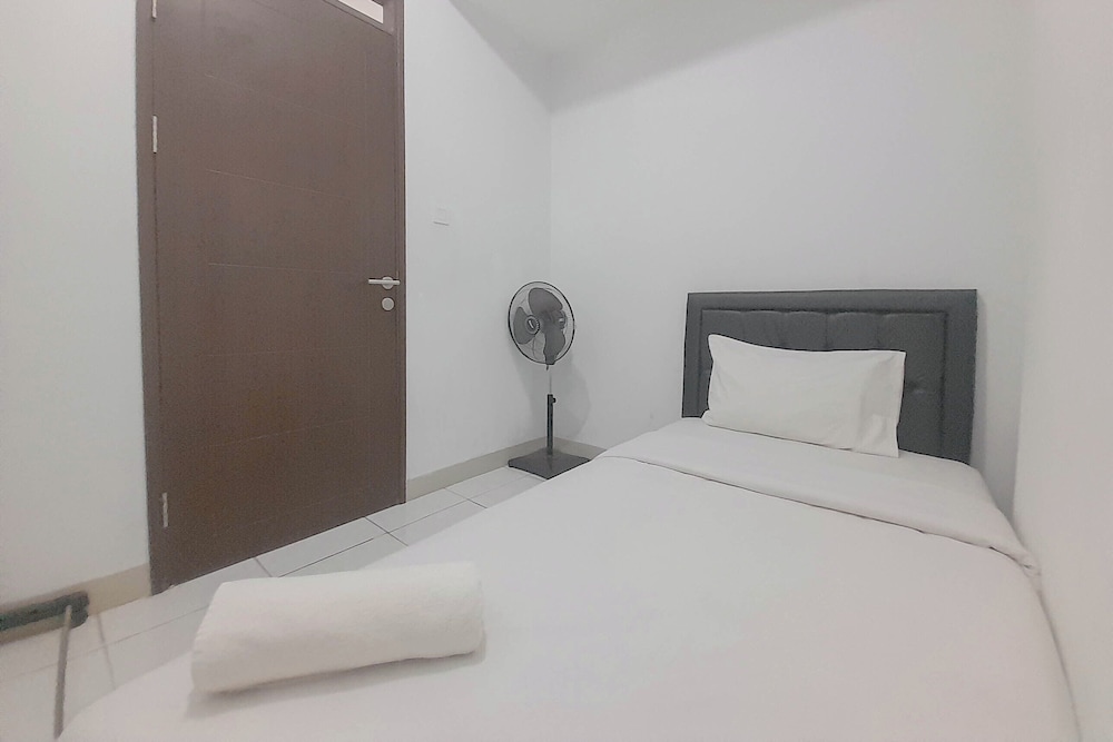 Comfortable And Homey 2Br Apartment At Mekarwangi Square Cibaduyut