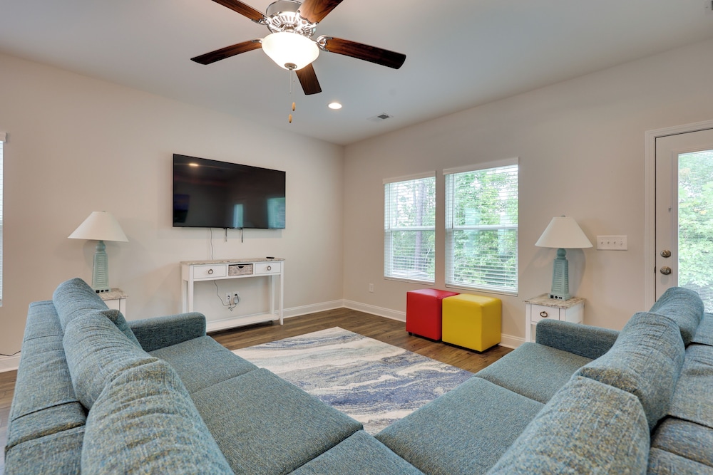 3 Mi to Sand & Surf: Ocean Isle Beach Retreat!
