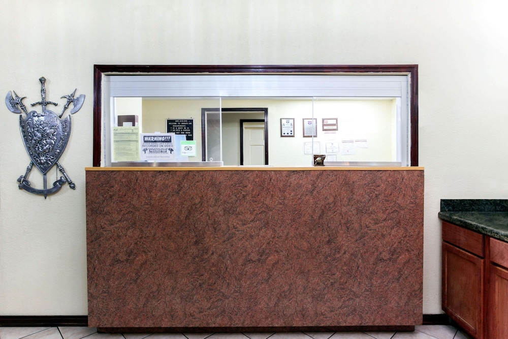 Atlanta Vacations - Knights Inn Tucker - Property Image 3