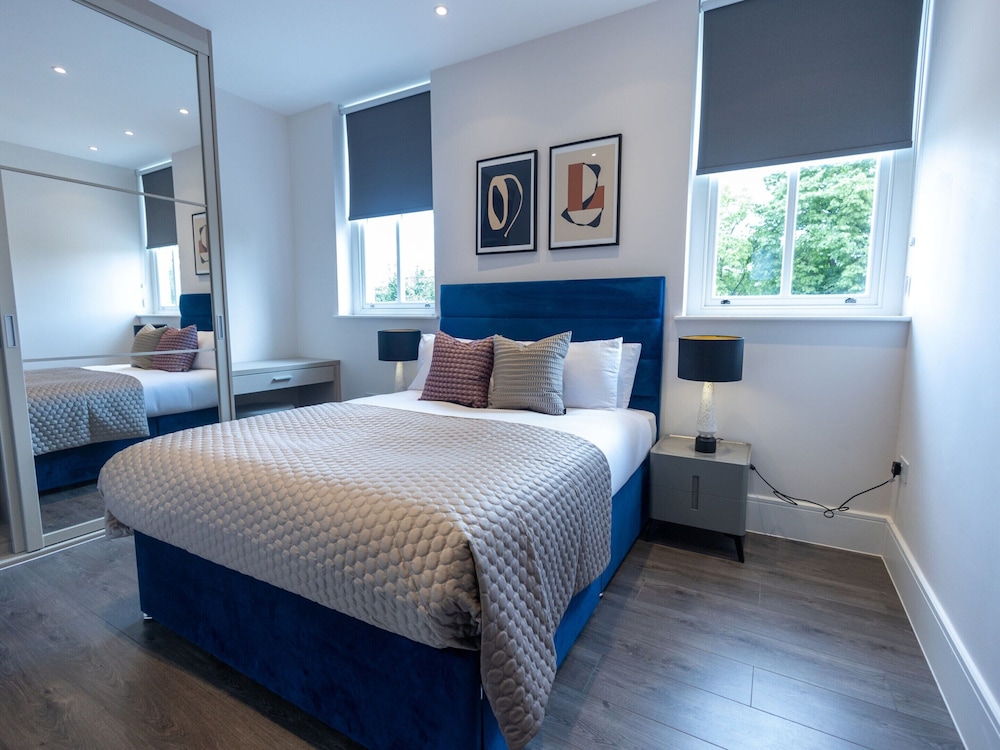 Modern Two-bedroom Near London Zoo by Sojo Stay
