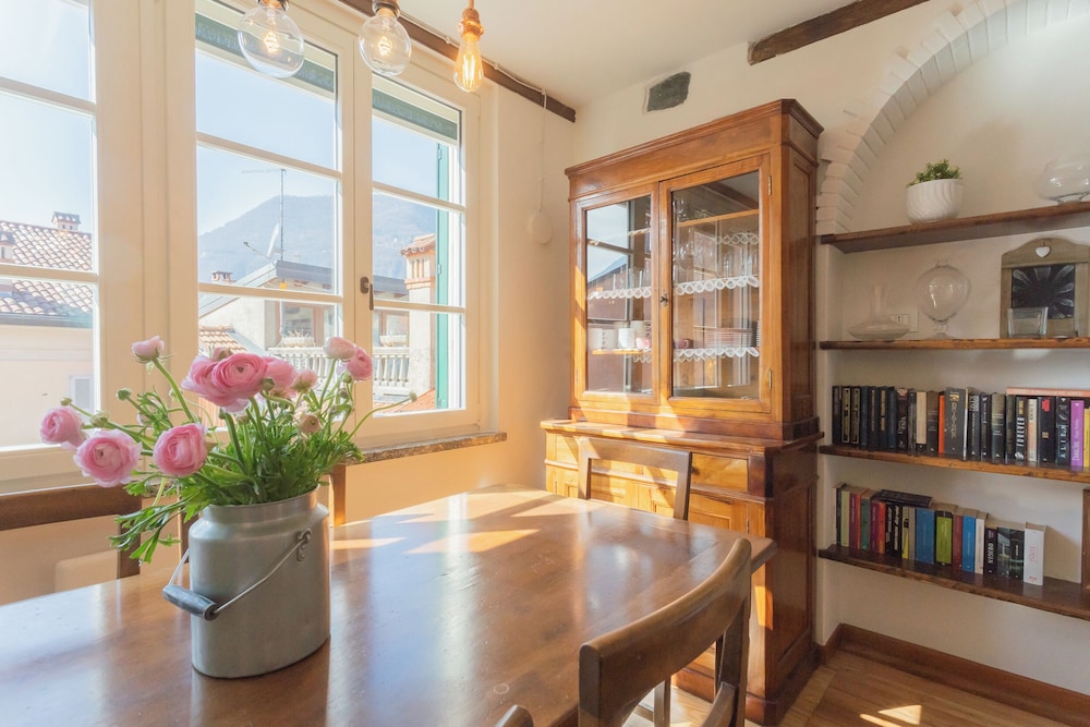 Emily's Holiday House - Authentic Lake Como by Rent all Como