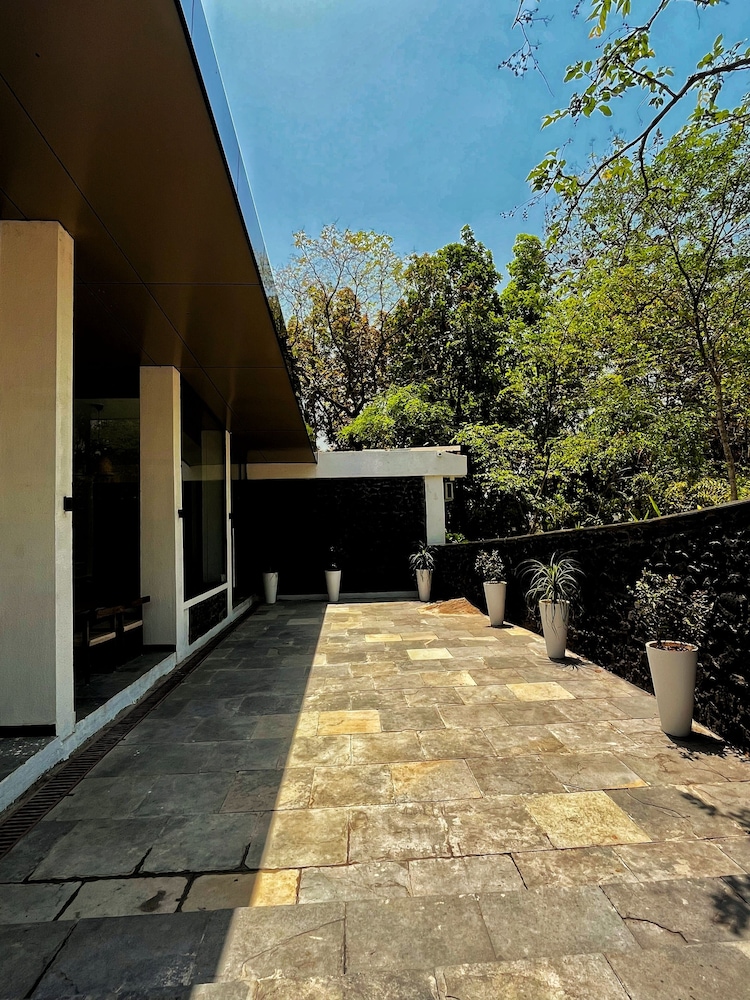 Bird's Nest Resort - Shahapur