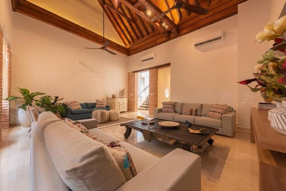 Casa Luxor by SOHO