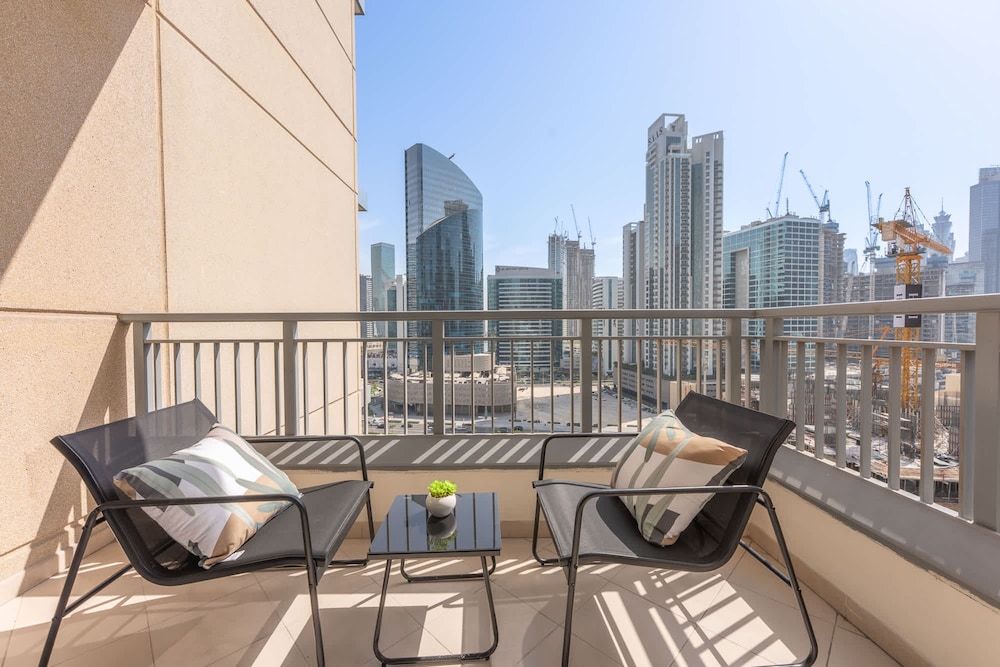 1 Bedroom and Situated Near Burj Khalifa and Dubai Mall