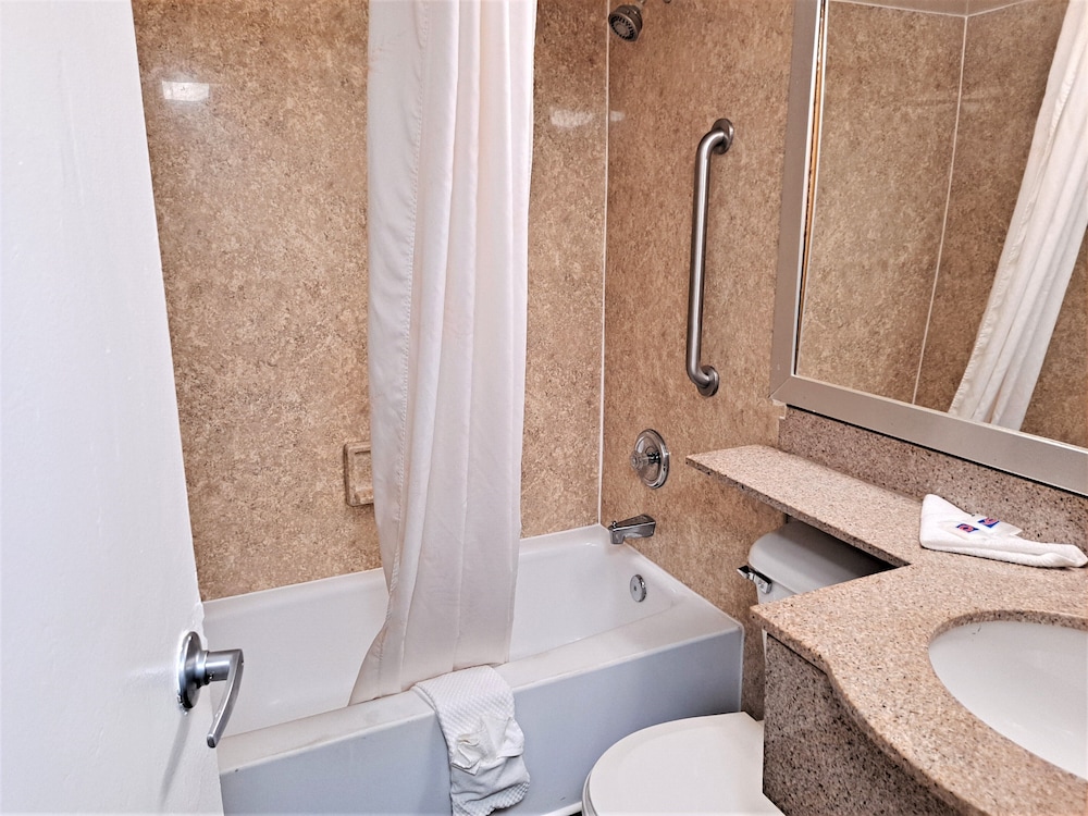Annapolis Vacations - Motel 6 Catonsville, MD - Baltimore West - Property Image 14