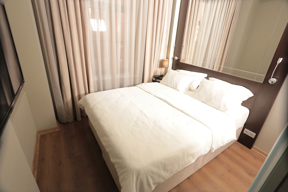 Ferman Pera - Image 22