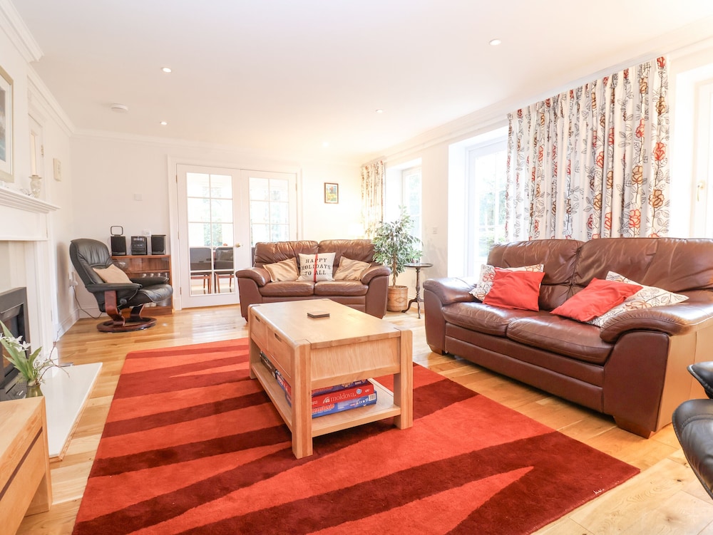 9 Church Farm Rise
