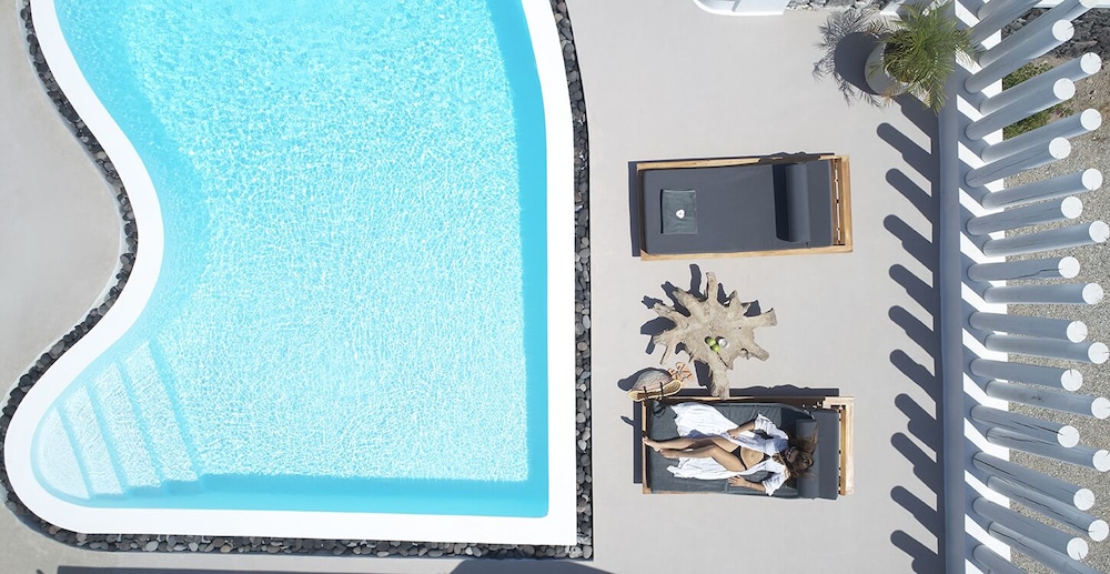 Amor Hideaway Villas