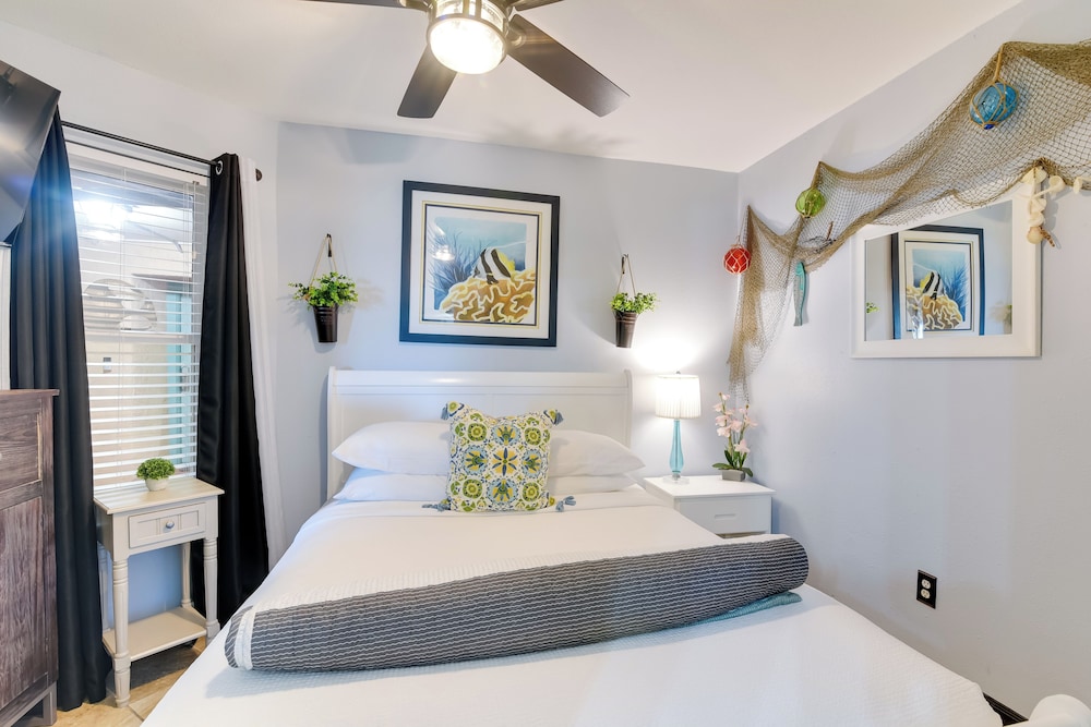 Across From Beach: Resort-style Galveston Condo