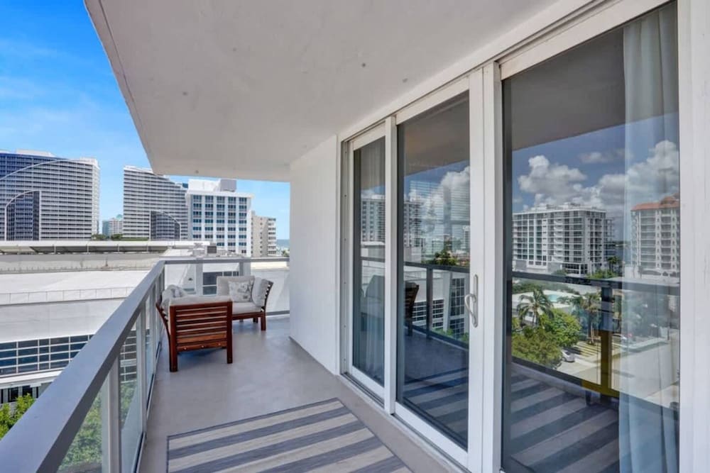 Boutique Luxury 2Br 2Ba Beach Intercostal View
