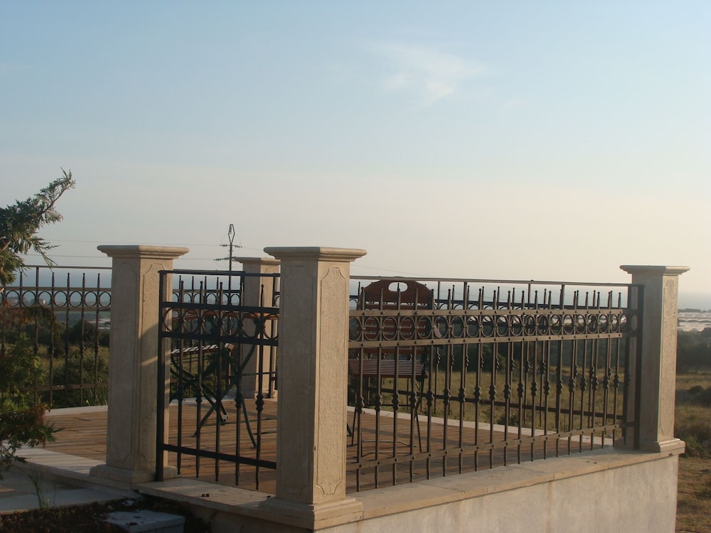 Apartment in Countryside Villa With Pool Within the Se Sicilian Barocco Area view 4