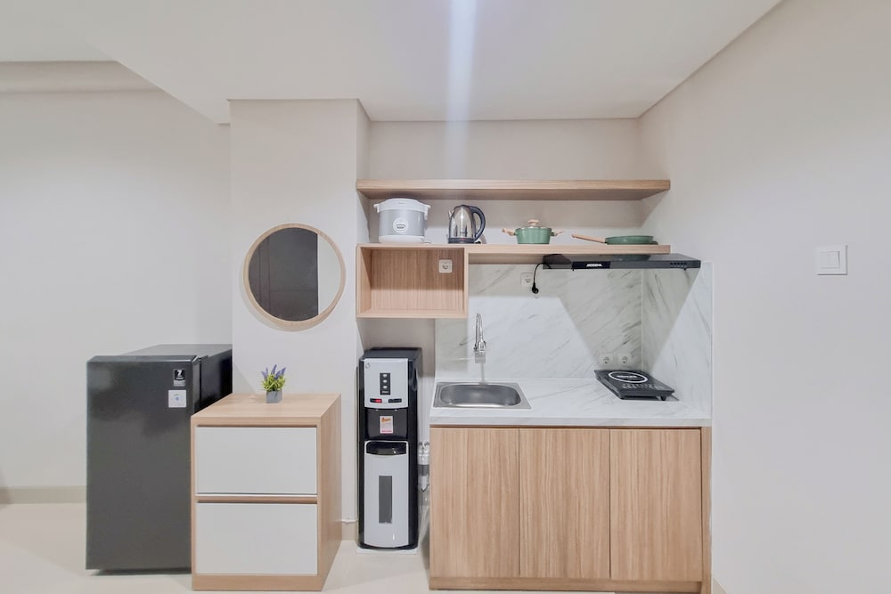 Minimalist 1Br At Patraland Amarta Apartment
