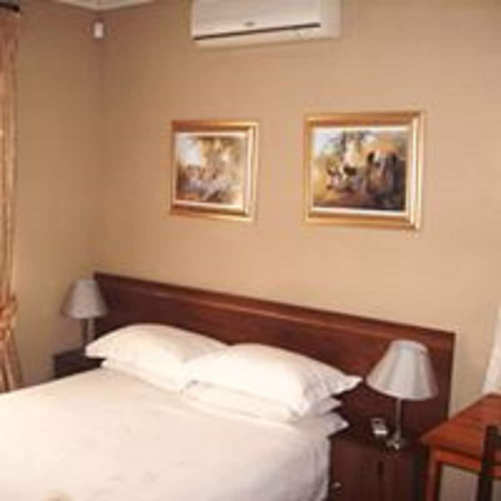 Silverline Guest Lodge