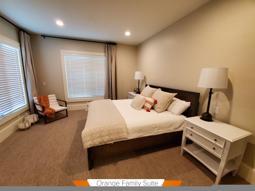 Glenn Haven Luxury Large Group Getaway Sleeps 60