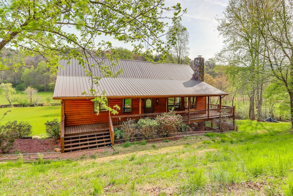 Riffle Run Cabin: River Access, Hot Tub, Game Room view 4
