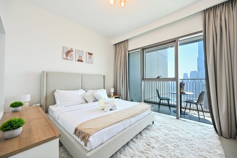 Burj Khalifa View - 2 BR - PS5 - Pool