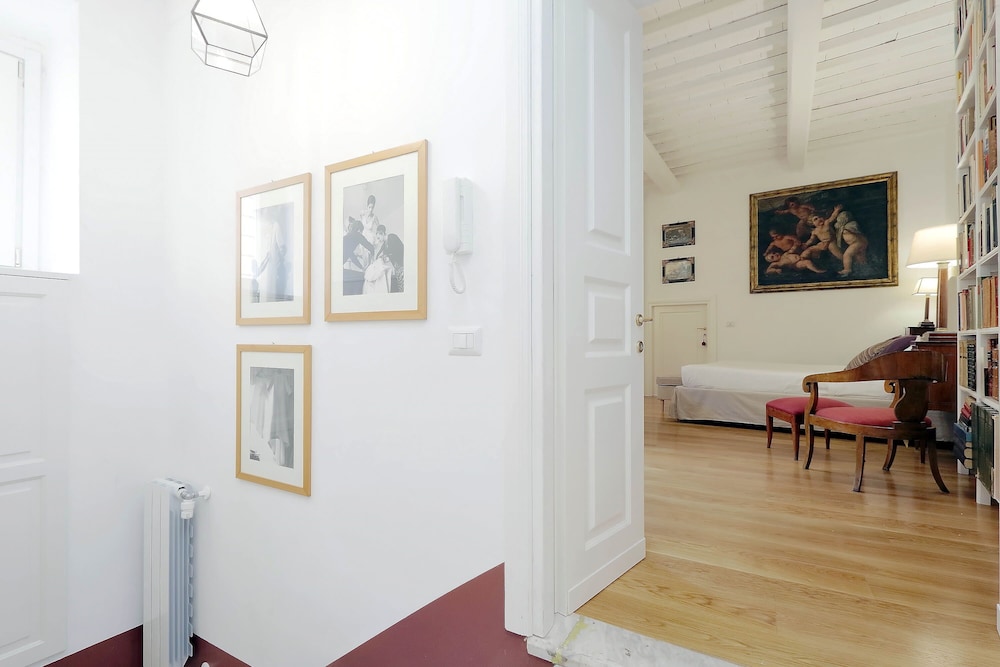 Grillo - WR Apartments