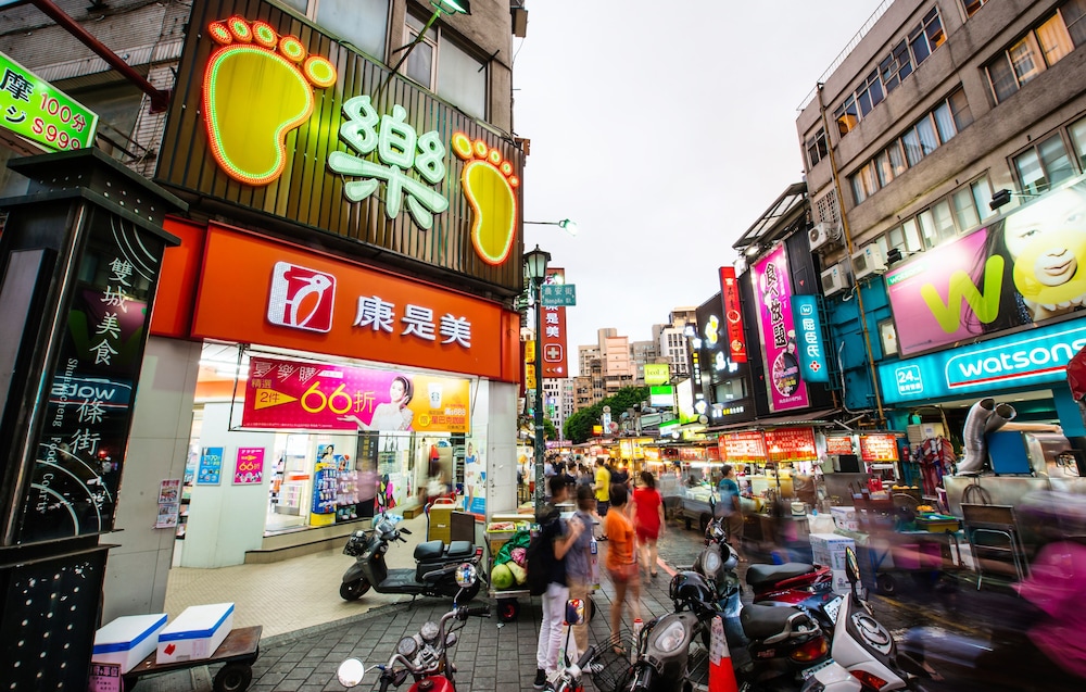 CK Serviced Residence - Image 2