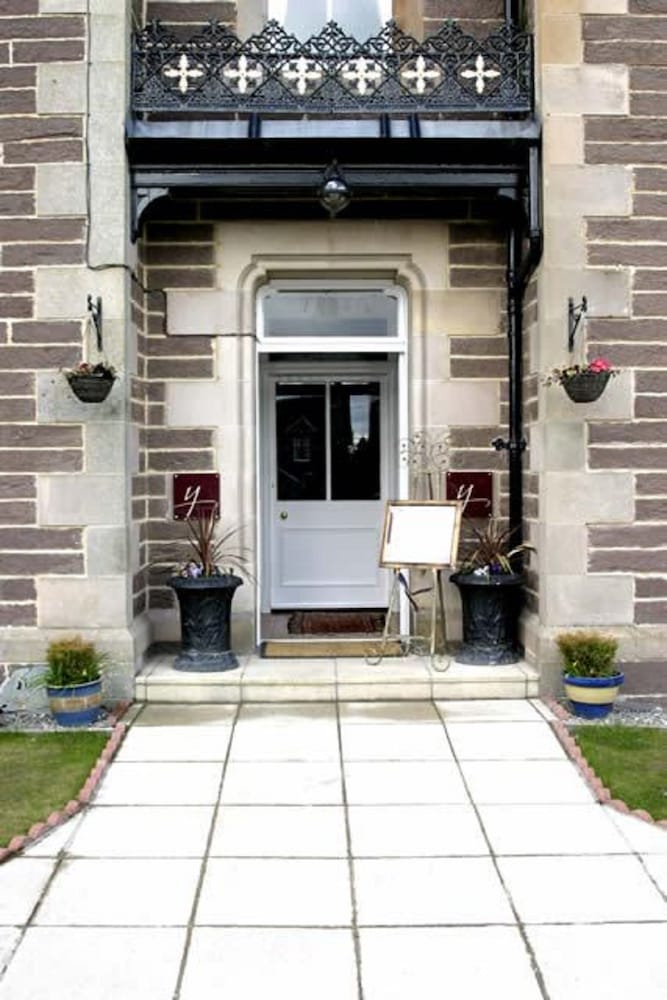 Yann's at Glenearn House